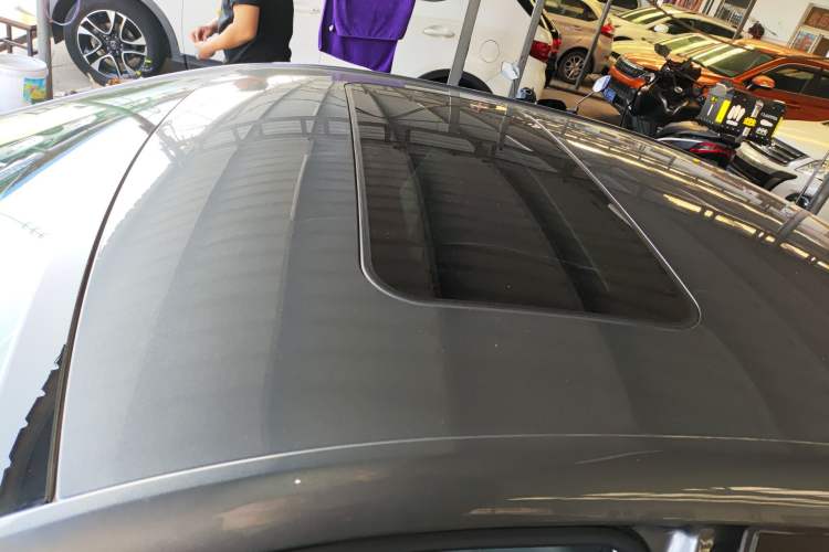 Used Roewe i5 2021 Revised Version 1.5L CVT Diamond Edition Roof