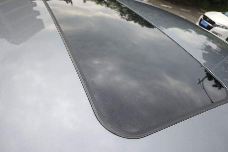 Used Roewe i5 2021 1.5L CVT Diamond Edition Roof