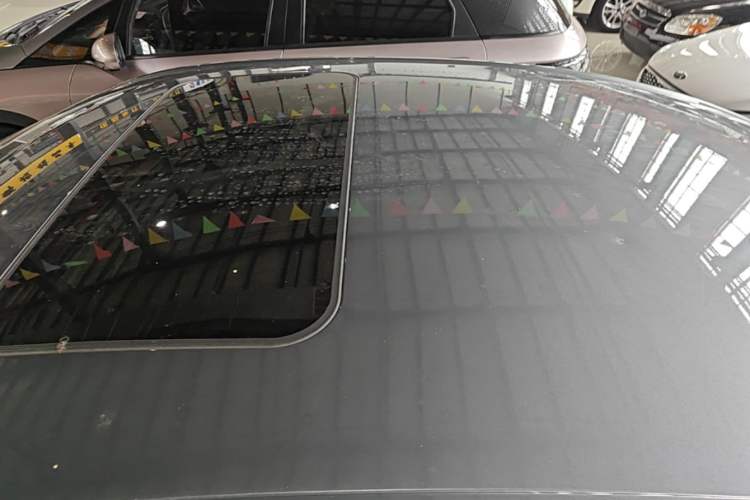 Used Roewe i5 2021 Revised Version 1.5L CVT Diamond Edition Roof