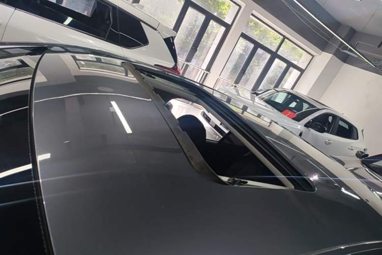Used Roewe i5 2021 1.5L CVT Diamond Edition Roof