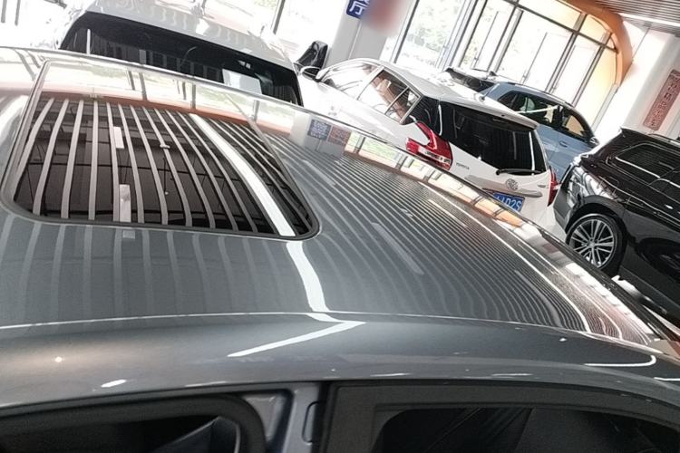 Used Roewe i5 2021 1.5L CVT Diamond Edition Roof