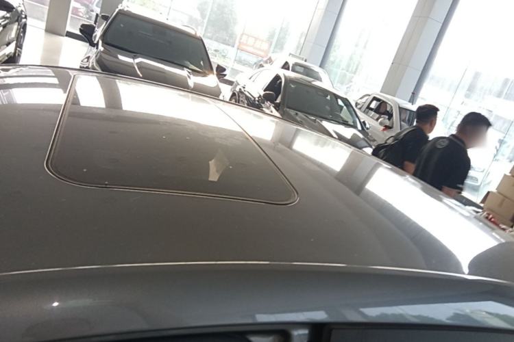 Used Roewe i5 2021 Revised Version 1.5L CVT Diamond Edition Roof