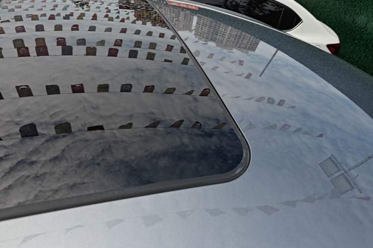 Used Roewe i5 2021 1.5L CVT Diamond Edition Roof