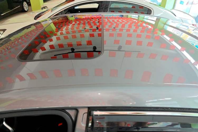 Used Roewe i5 2021 1.5L CVT Platinum Edition Roof