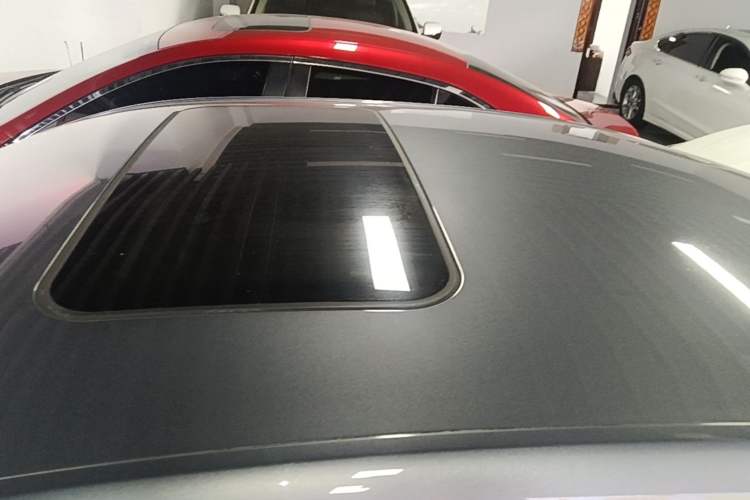 Used Roewe i5 2021 1.5L CVT Platinum Edition Roof