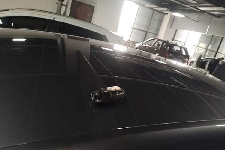 Used Roewe i5 2021 1.5L Manual Platinum Edition Roof