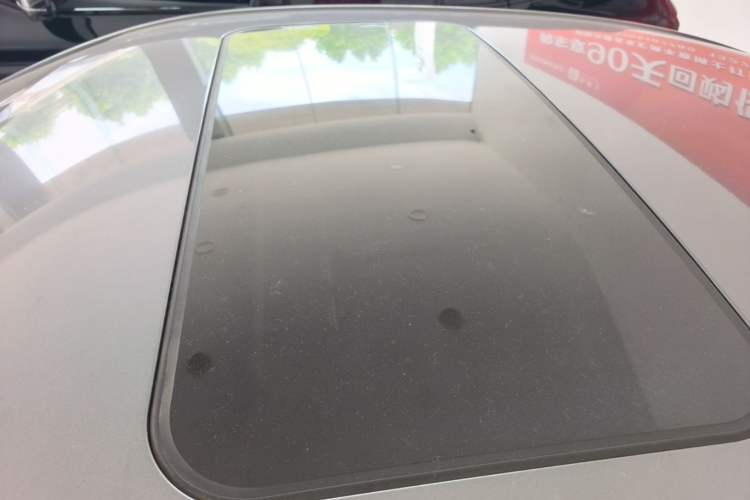 Used Roewe i5 2021 Revised Version 1.5L CVT Diamond Edition Roof