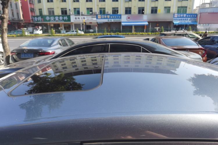 Used Roewe i5 2021 Revised Version 1.5L CVT Diamond Edition Roof