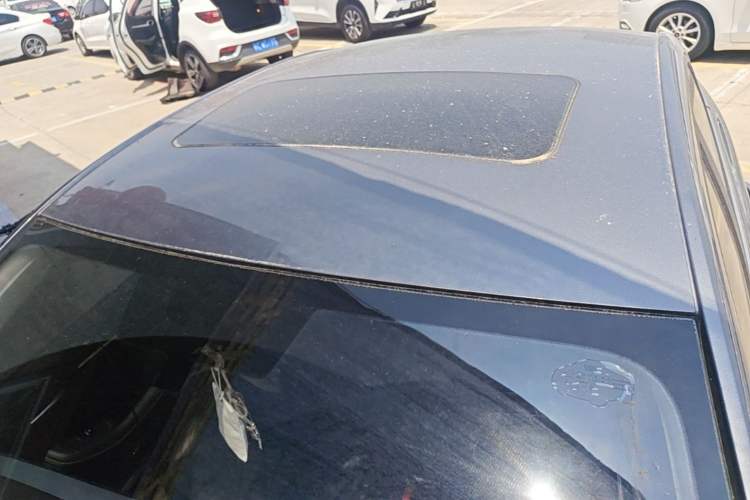 Used Roewe i5 2021 1.5L CVT Diamond Edition Roof