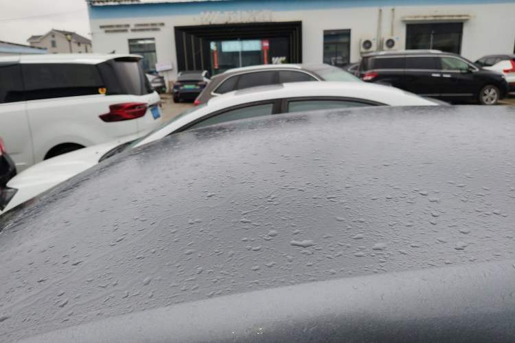 Used Roewe i5 2021 1.5L Manual Platinum Edition Roof