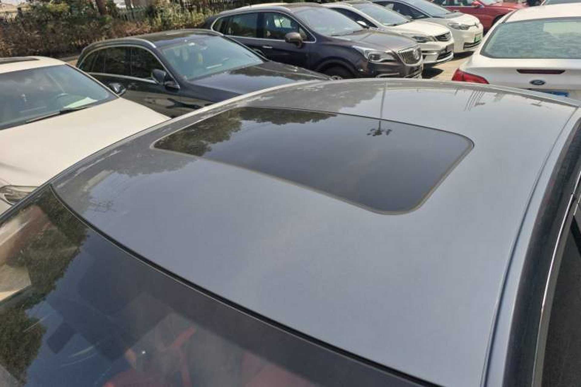 Used Roewe i5 2021 1.5L CVT Platinum Edition Roof