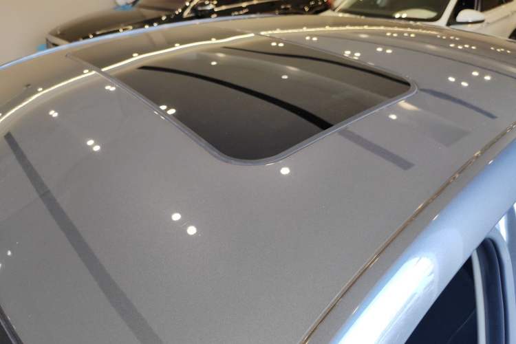 Used Roewe i5 2021 1.5L CVT Platinum Edition Roof