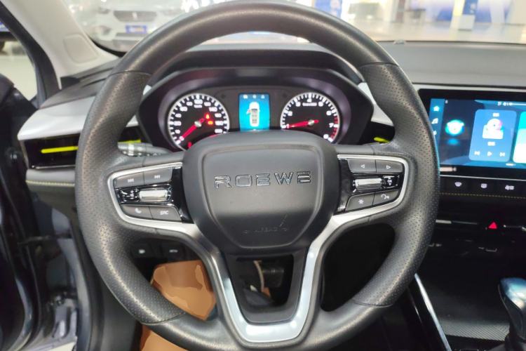 Used Roewe i5 2021 1.5L CVT Black Gold Edition Steering Wheel