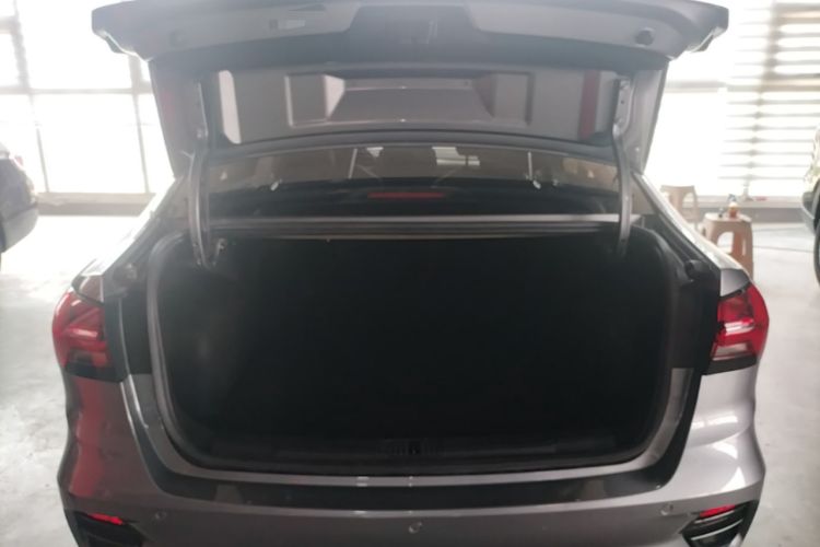 Used Roewe i5 2021 1.5L CVT Starry Edition Trunk