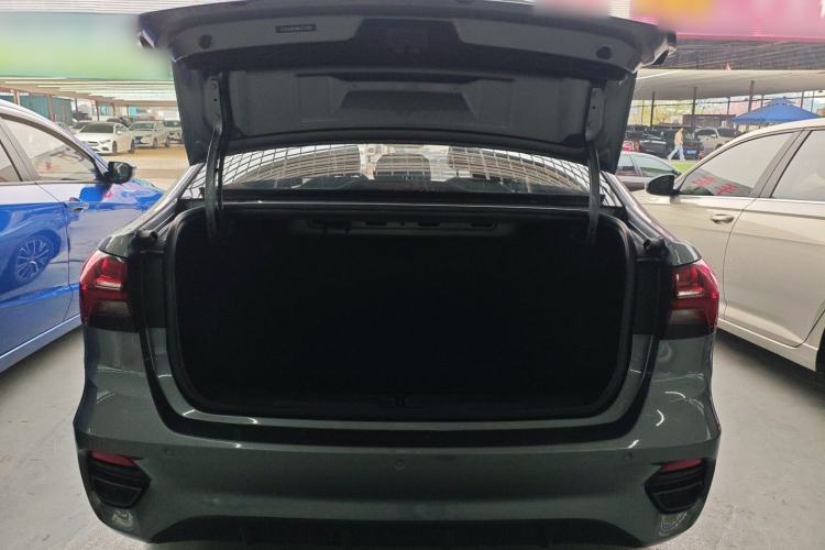 Used Roewe i5 2021 1.5L CVT Diamond Edition Trunk