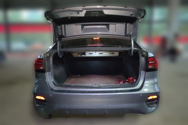 Used Roewe i5 2021 1.5L Manual Platinum Edition Trunk