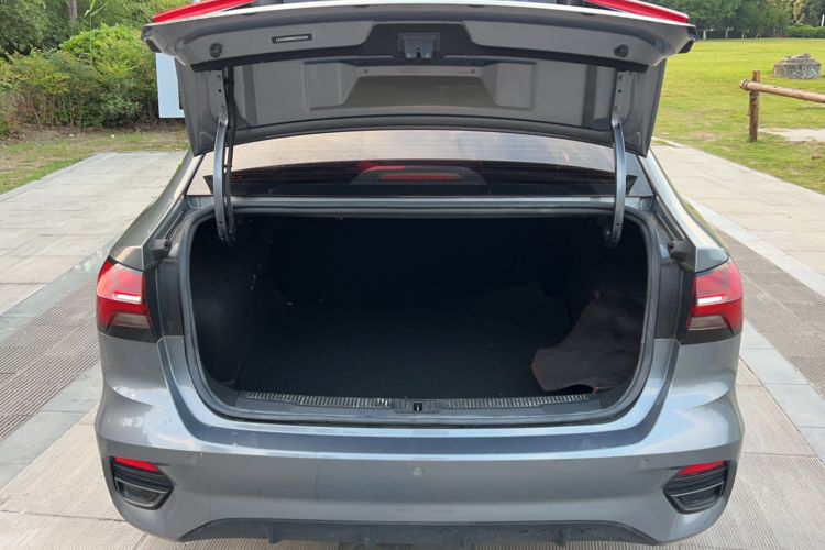 Used Roewe i5 2021 Revised Version 1.5L CVT Diamond Edition Trunk