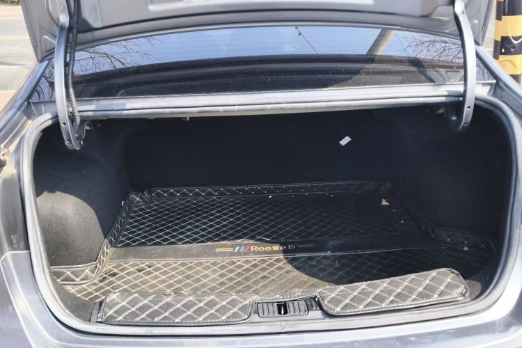 Used Roewe i5 2021 1.5L CVT Diamond Edition Trunk