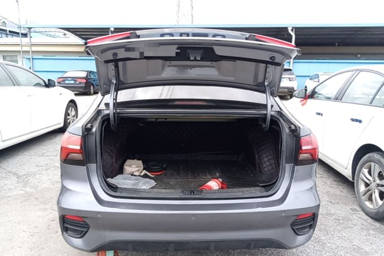 Used Roewe i5 2021 Revised Version 1.5L CVT Diamond Edition Trunk