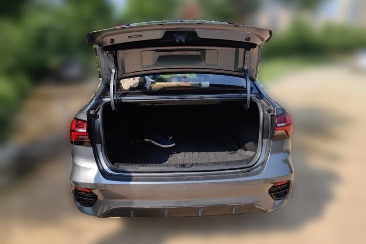 Used Roewe i5 2021 Revised Version 1.5L CVT Diamond Edition Trunk