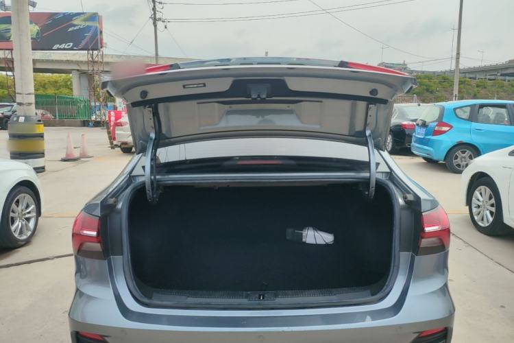 Used Roewe i5 2021 1.5L CVT Starry Edition Trunk