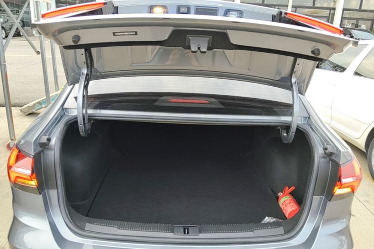 Used Roewe i5 2021 1.5L CVT Diamond Edition Trunk