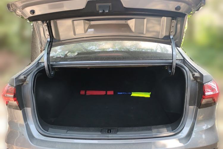 Used Roewe i5 2021 1.5L CVT Diamond Edition Trunk