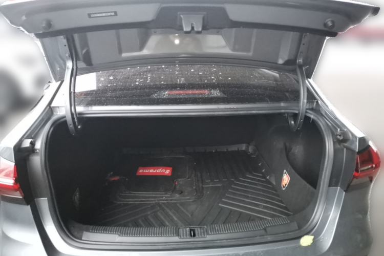 Used Roewe i5 2021 1.5L CVT Diamond Edition Trunk