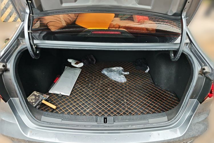 Used Roewe i5 2021 1.5L CVT Platinum Edition Trunk