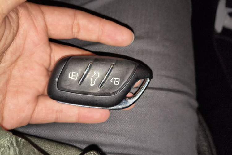 Used Roewe i5 2021 1.5L CVT Platinum Edition Vehicle Key