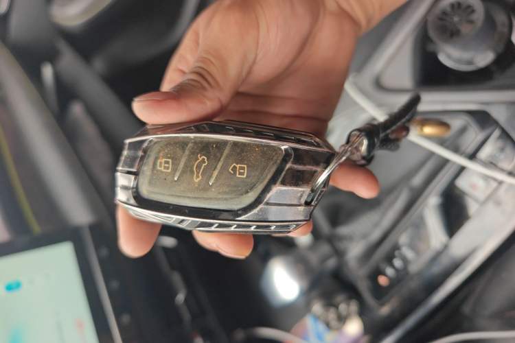 Used Roewe i5 2021 1.5L CVT Diamond Edition Vehicle Key