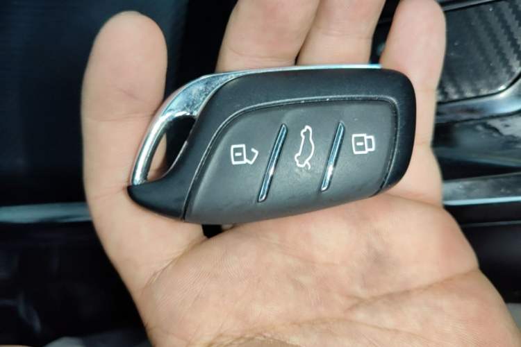 Used Roewe i5 2021 1.5L CVT Diamond Edition Vehicle Key