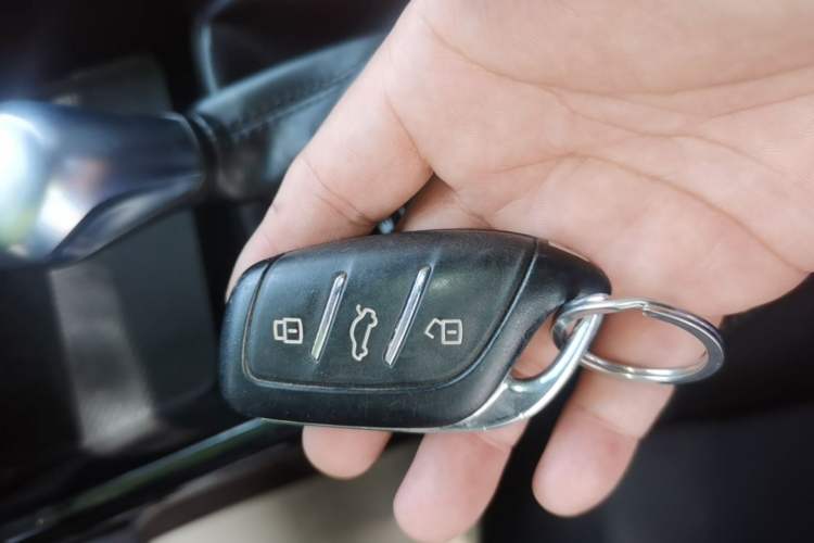 Used Roewe i5 2021 1.5L CVT Platinum Edition Vehicle Key