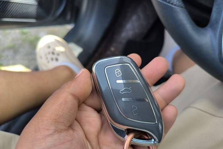 Used Roewe i5 2021 1.5L CVT Diamond Edition Vehicle Key