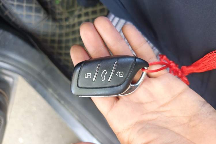 Used Roewe i5 2021 Revised Version 1.5L CVT Diamond Edition Vehicle Key