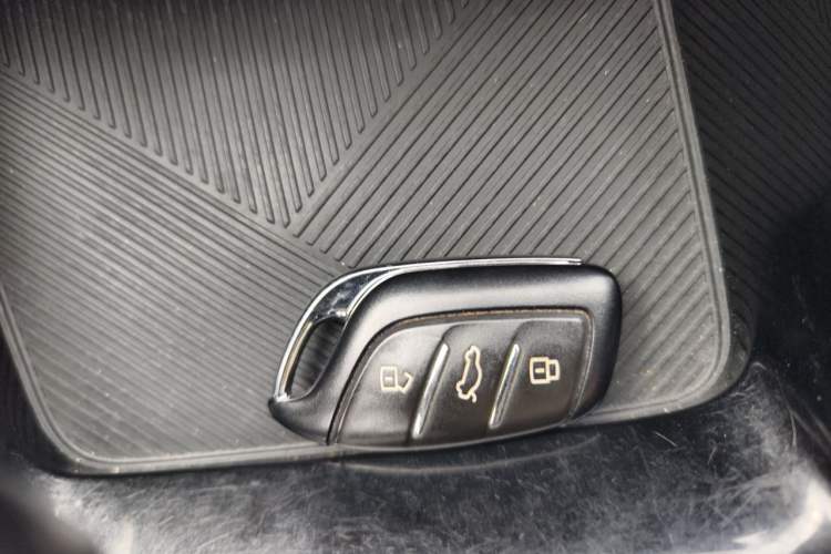 Used Roewe i5 2021 1.5L CVT Diamond Edition Vehicle Key
