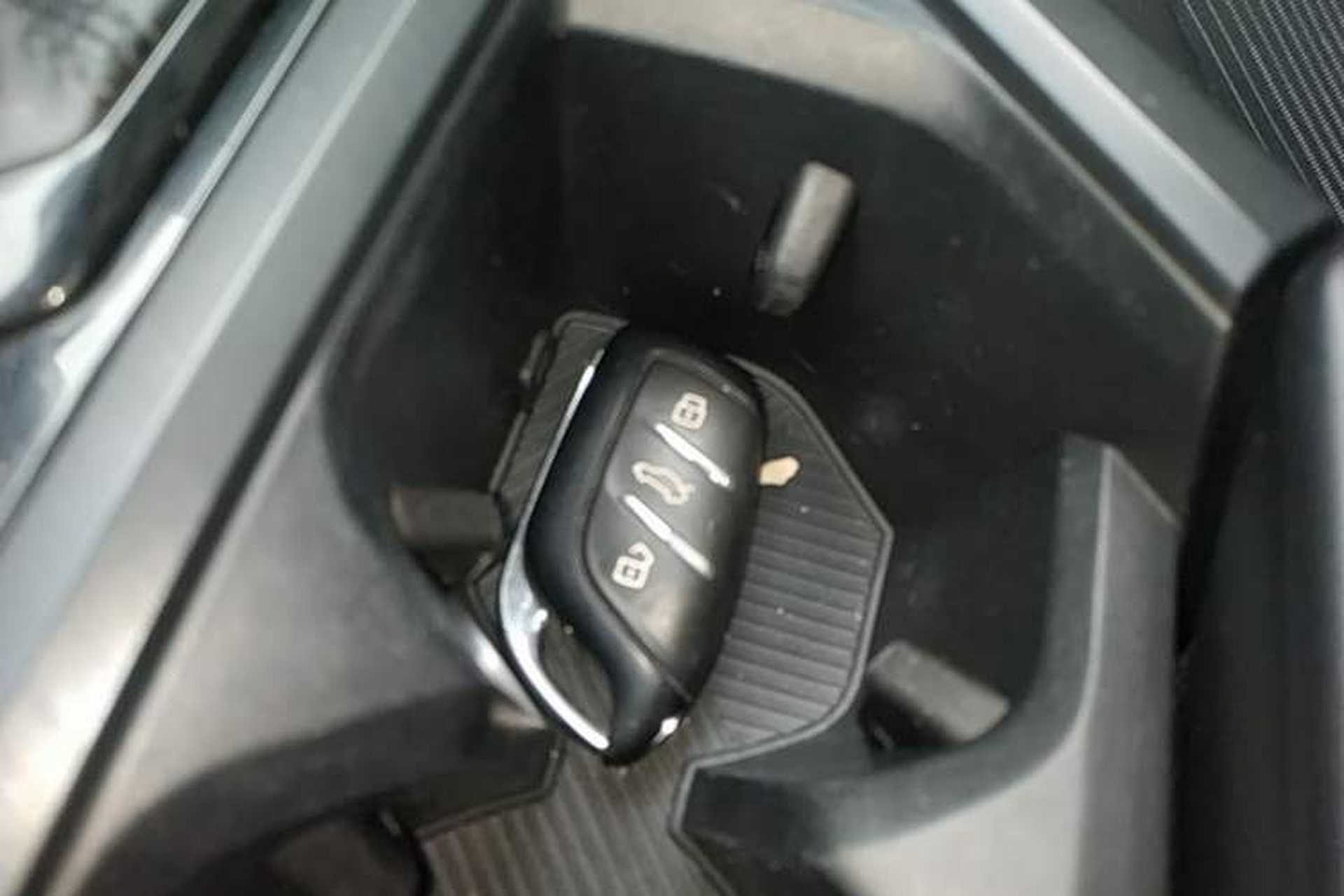 Used Roewe i5 2021 1.5L CVT Platinum Edition Vehicle Key