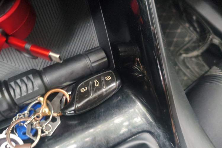 Used Roewe i5 2021 1.5L Manual Platinum Edition Vehicle Key