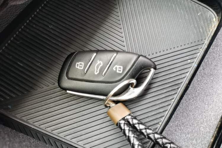 Used Roewe i5 2021 Revised Version 1.5L CVT Diamond Edition Vehicle Key