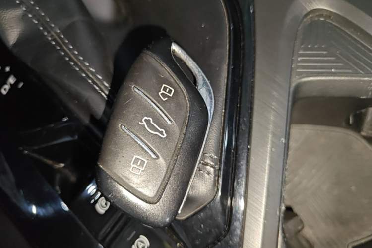 Used Roewe i5 2021 Revised Version 1.5L CVT Diamond Edition Vehicle Key