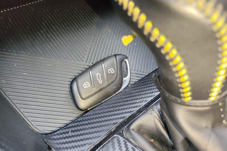 Used Roewe i5 2021 1.5L CVT Platinum Edition Vehicle Key