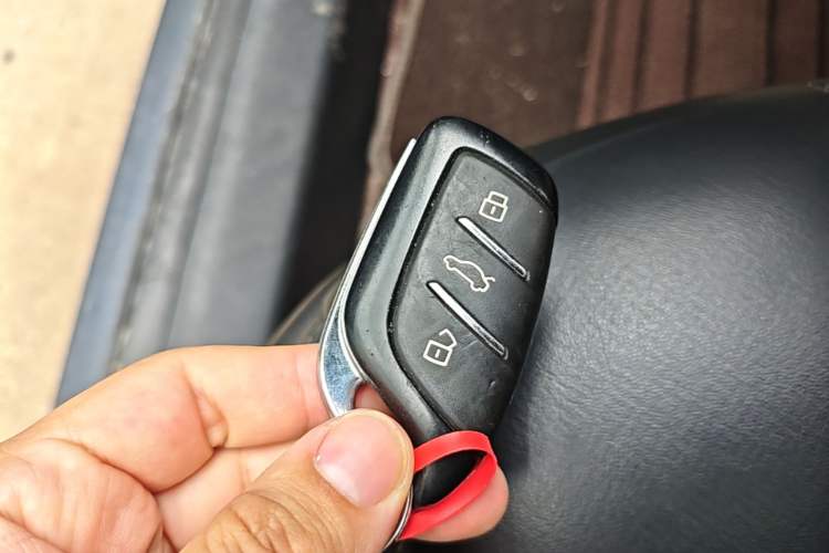 Used Roewe i5 2021 Revised Version 1.5L CVT Diamond Edition Vehicle Key