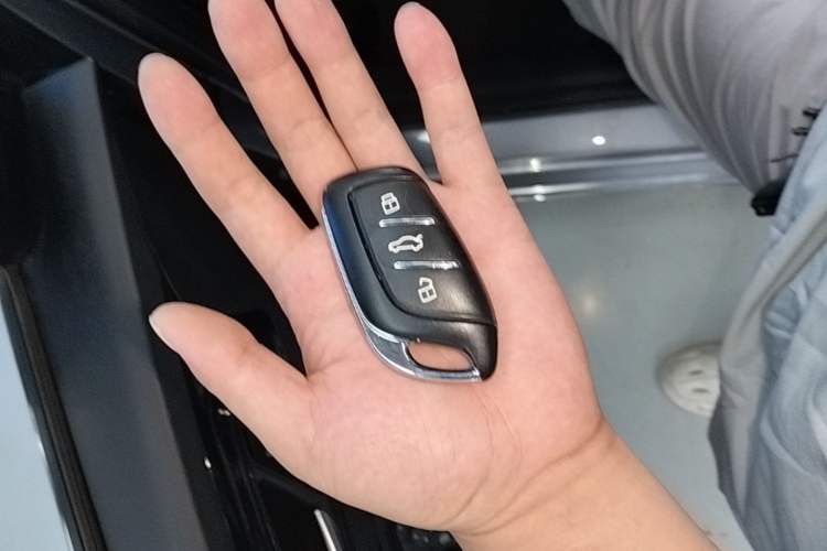 Used Roewe i5 2021 1.5L CVT Diamond Edition Vehicle Key