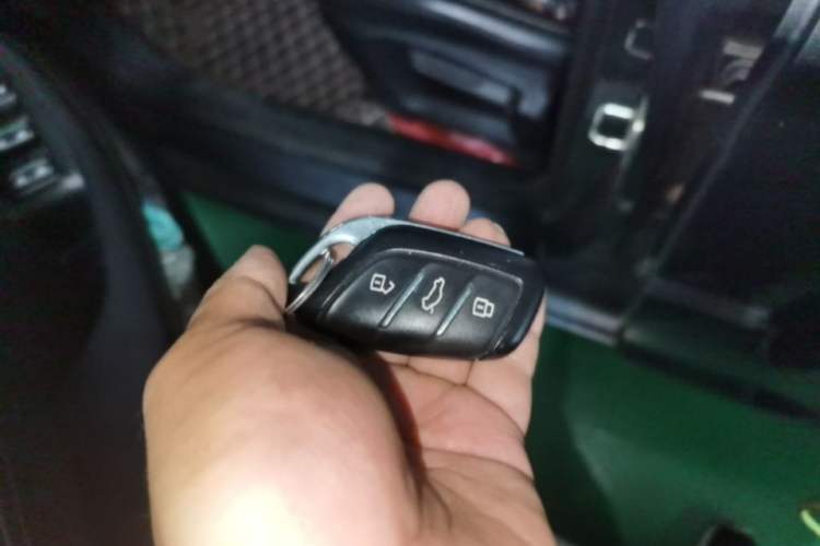 Used Roewe i5 2021 1.5L CVT Diamond Edition Vehicle Key