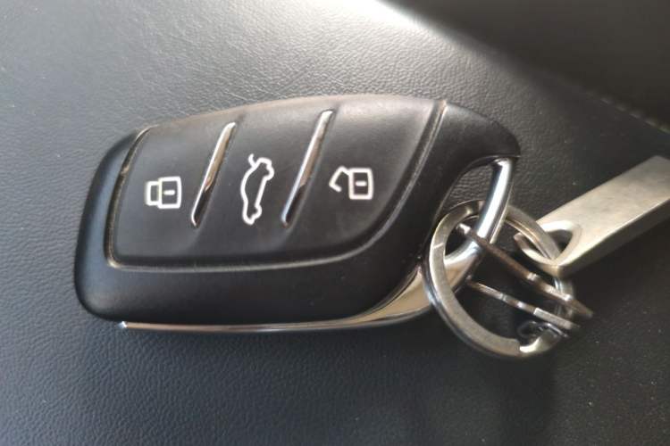 Used Roewe i5 2021 1.5L CVT Diamond Edition Vehicle Key