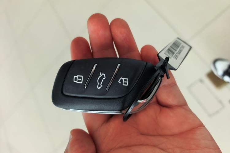 Used Roewe i5 2021 Revised Version 1.5L CVT Diamond Edition Vehicle Key