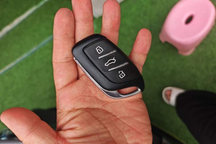 Used Roewe i5 2021 Revised Version 1.5L CVT Diamond Edition Vehicle Key