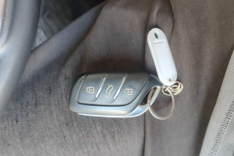 Used Roewe i5 2021 1.5L Manual Platinum Edition Vehicle Key