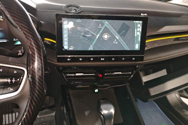 Used Roewe i5 2021 1.5L CVT Diamond Edition Audio And AC Panel