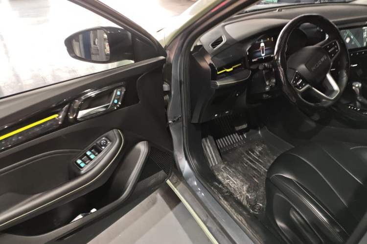 Used Roewe i5 2021 1.5L CVT Diamond Edition Driver Seat